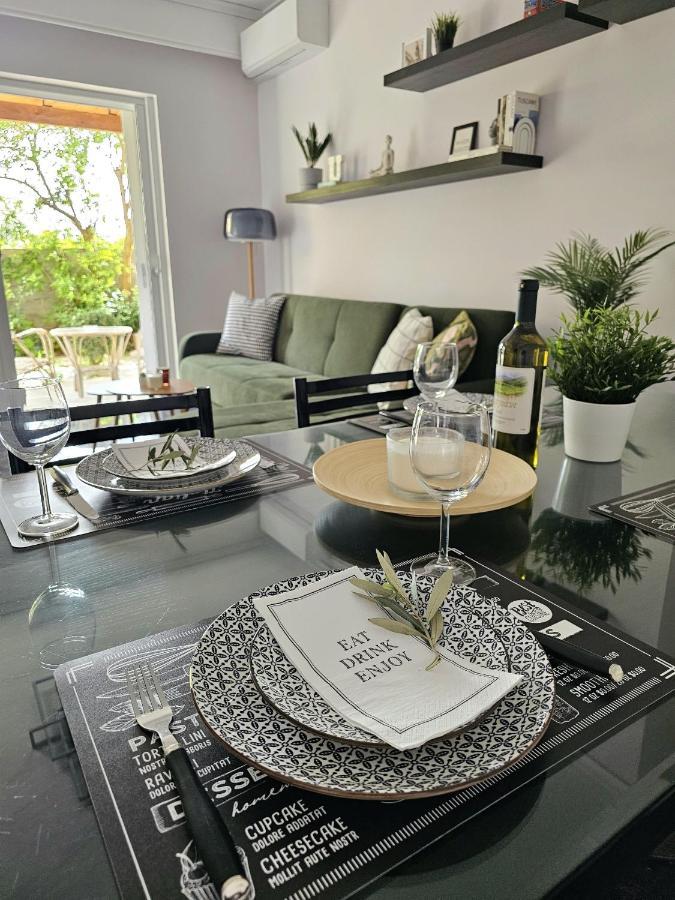 Modern Garden View Apt In Voula, Athens - Luxe Kültér fotó